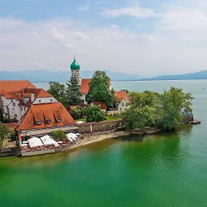 https://schloss-hotel-wasserburg.com-bavaria.com